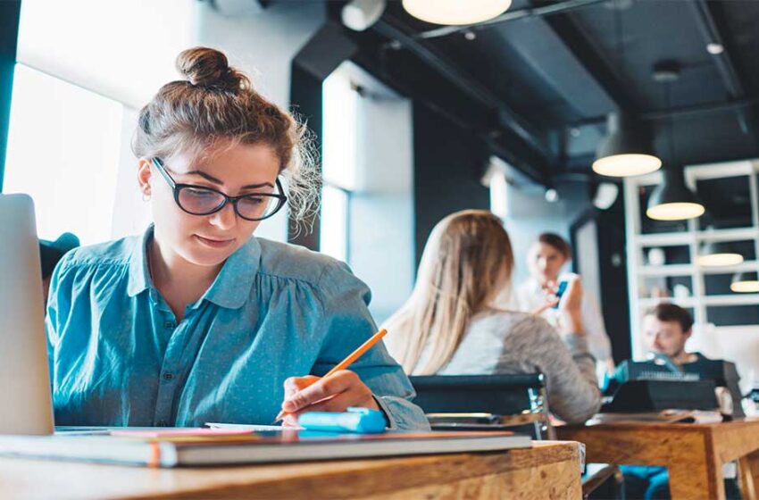  El 87% de egresados de Escuela ISIL se encuentra laborando en su carrera