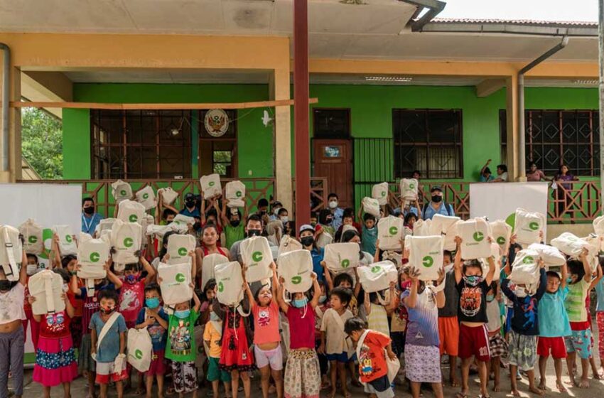  Camisea entregó 2,500 paquetes escolares a estudiantes y docentes en el Bajo Urubamba