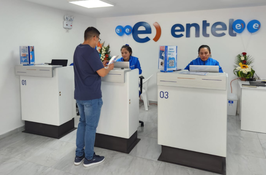  Entel inaugura tienda en Andahuaylas con asesores quechuahablantes