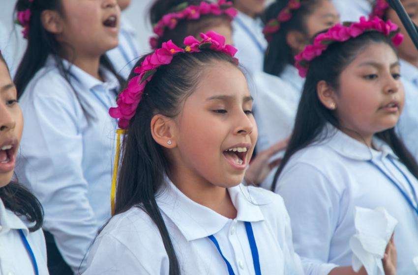  NIÑOS DE SINFONÍA POR EL PERÚ DELEITARON CON CONCIERTO “CANTEMOS POR LA PAZ”