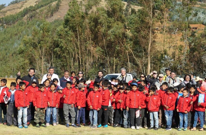  MÁS DE 5000 NIÑOS Y NIÑAS SON ABRIGADOS GRACIAS AL PROGRAMA “TRANSPORTANDO CALOR” DE SCANIA  