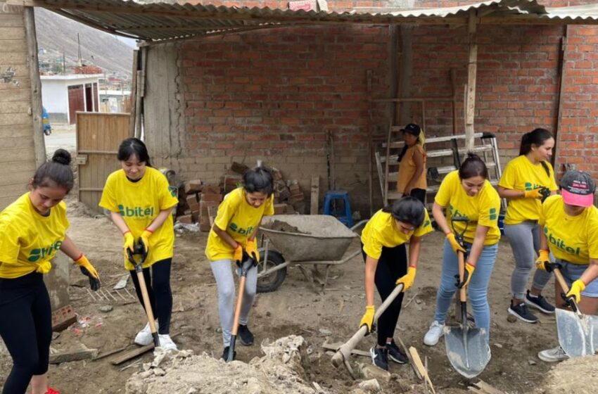  BITEL DONA MÁS DE 200 PACKS DE AYUDA A COLEGIO AFECTADO POR HUAICOS.