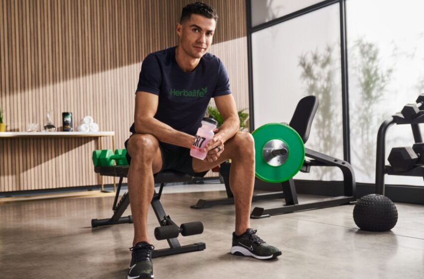  Hernalife renueva patrocinado con Cristiano Ronaldo como embajador de la marca