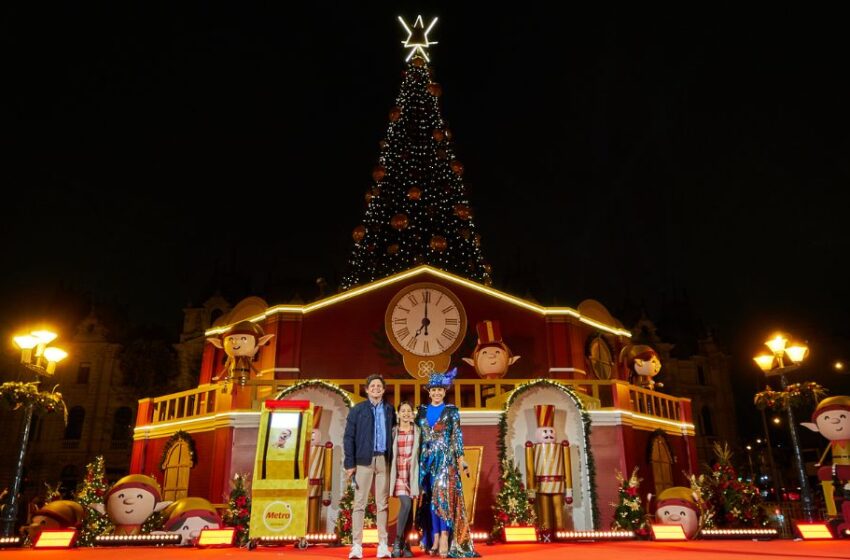  Empezó la Navidad en el Centro de Lima con el encendido de árbol de Supermercados Metro