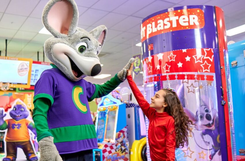  Chuck e Cheese centro de entretenimiento con el mejor plan familiar lanzó promo espercial