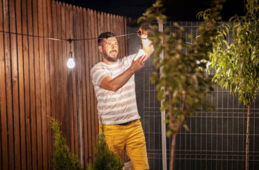  Transforme las noches de verano: 7 consejos para iluminar espacios al aire libre en casa