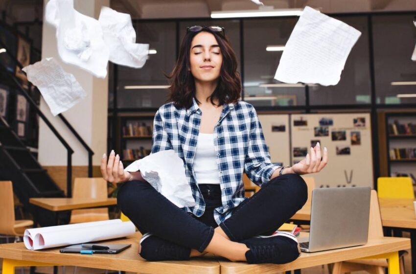  Salud Mental en el trabajo: Tres consejos para cuidarla en verano