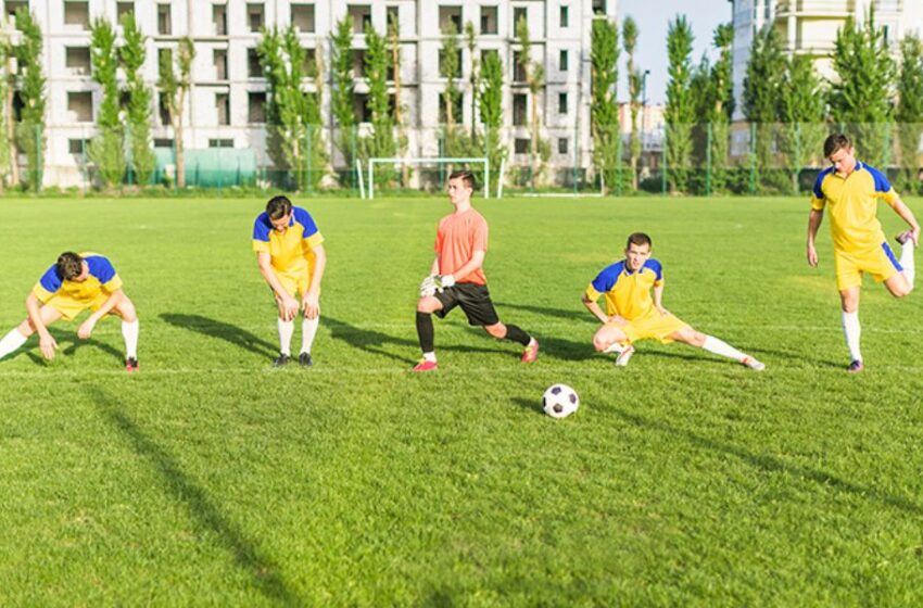  ¿Cómo evitar y atender las lesiones si juega fútbol?