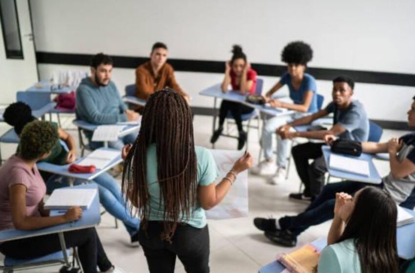  Jóvenes peruanos deberían recibir cursos de educación financiera desde edad escolar