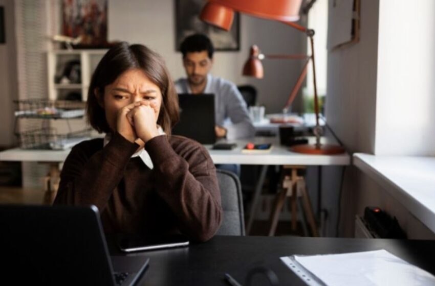  ¿Qué tanto afectó el trabajo al bienestar mental de los latinoamericanos este año?