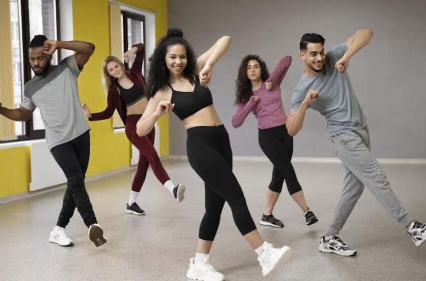  ¿Cuántas calorías puedes quemar haciendo baile fitness? Conoce los beneficios